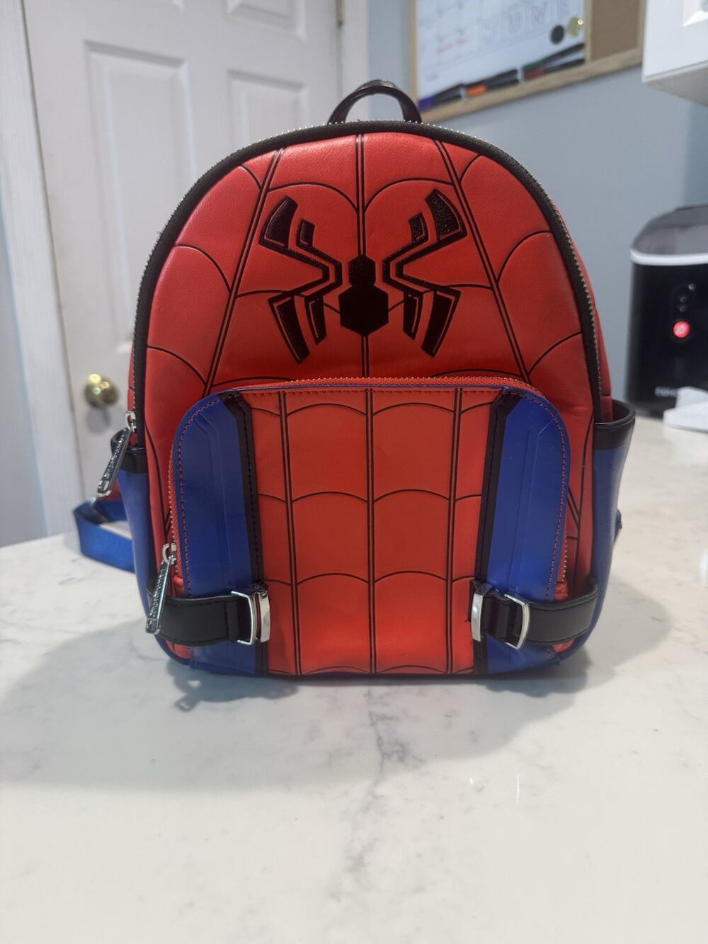2022 Loungefly Marvel Mini Backpack The Amazing Spider-Man Disney Parks